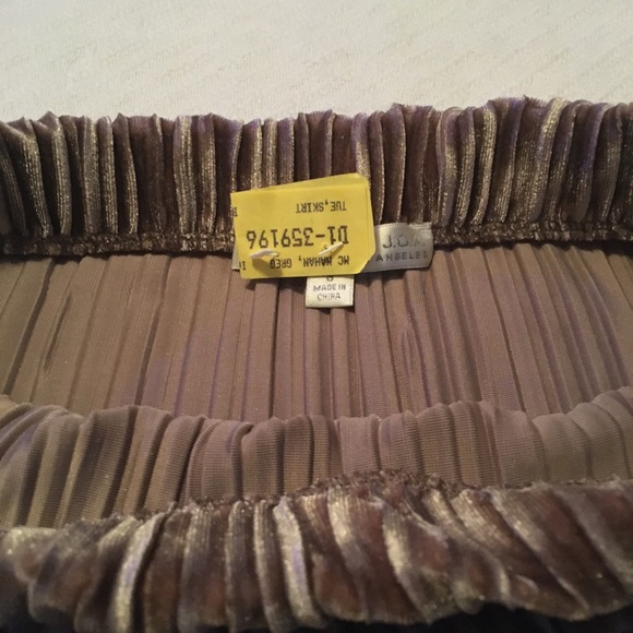 NWOT Velvety Brown Skirt Size Small - Picture 6 of 6